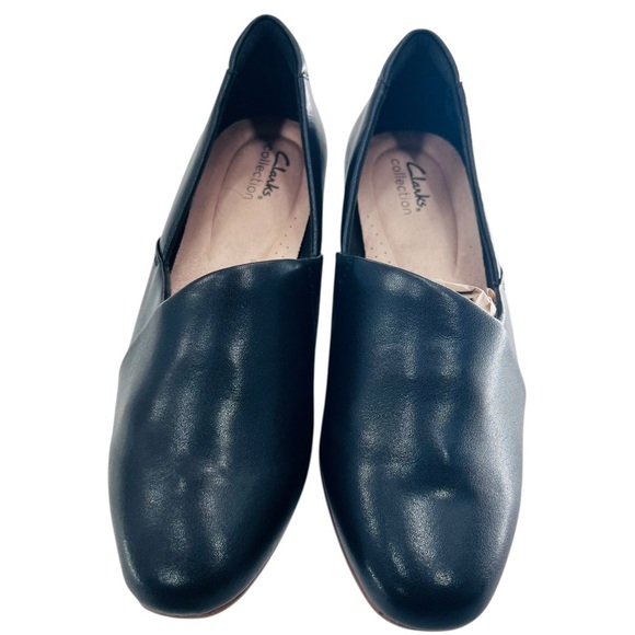 Clarks Black Leather Loafers Sleek Minimalist Design Like New No Box - Picture 9 of 9